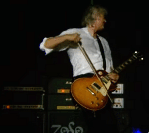 Jimmy Page plays "Dazed And Confused"