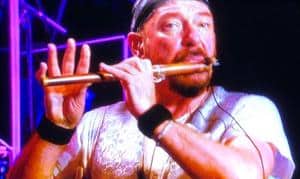 Jethro Tull Live At Montreux Blu Ray – Ian Anderson playing the Indian bamboo flute