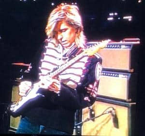 Eric Johnson Live From Austin - EJ playing a guitar solo