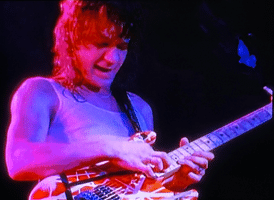 Van Halen Live Without A Net DVD - Eddie taps out a guitar solo