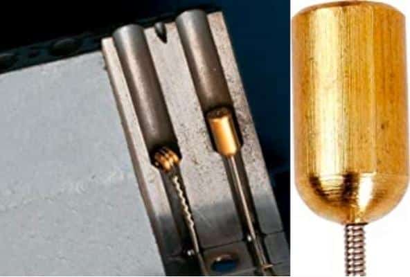 Fix Guitar String - An image comparing a standard guitar string-end to a Fender "Bullet-end" string.