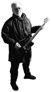 Who Plays Reverend Guitars - Reeves Gabrels playing his signature guitar